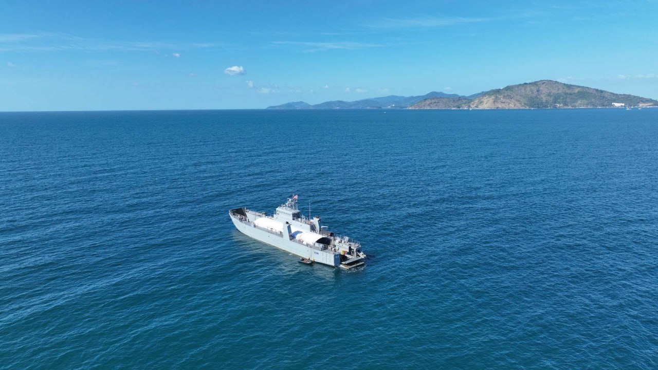 Утечка дизеля с контейнеровоза у побережья Пхукета