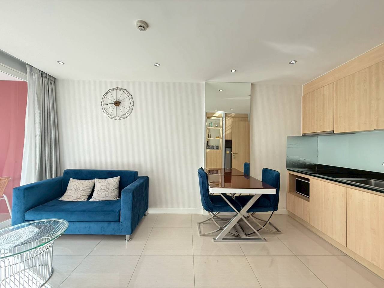 Краткосрочная аренда с выходом на бассейн