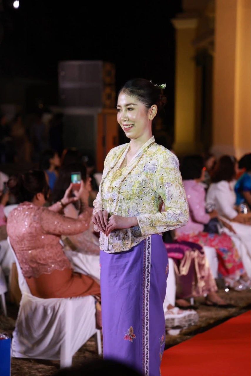 Грандиозный показ тайского текстиля на Пхукете