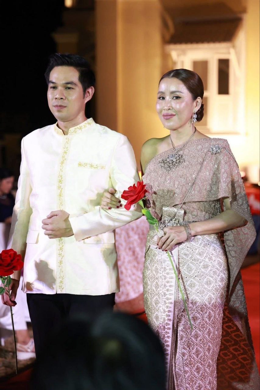 Грандиозный показ тайского текстиля на Пхукете