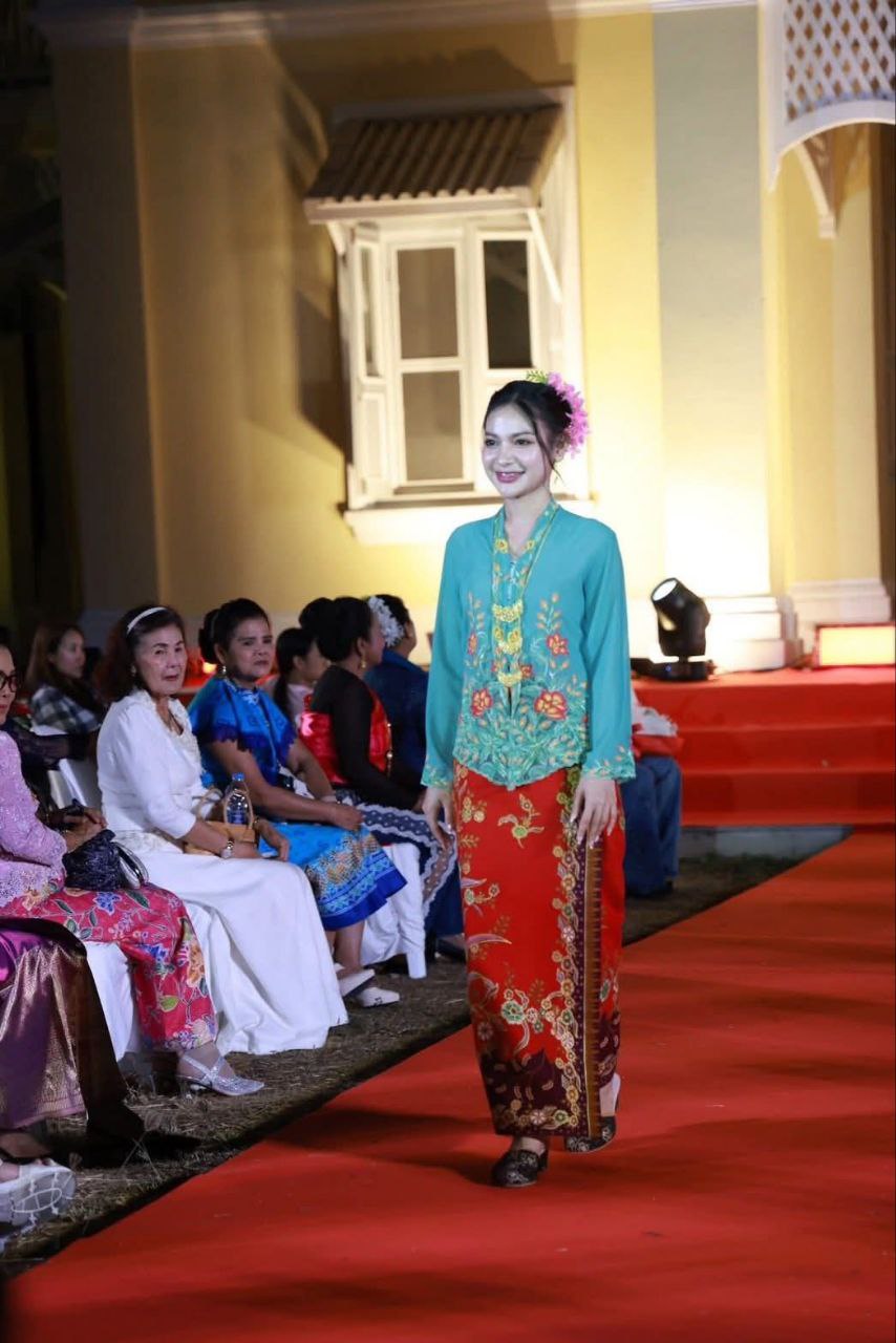 Грандиозный показ тайского текстиля на Пхукете