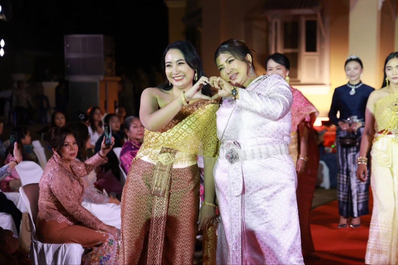 Грандиозный показ тайского текстиля на Пхукете