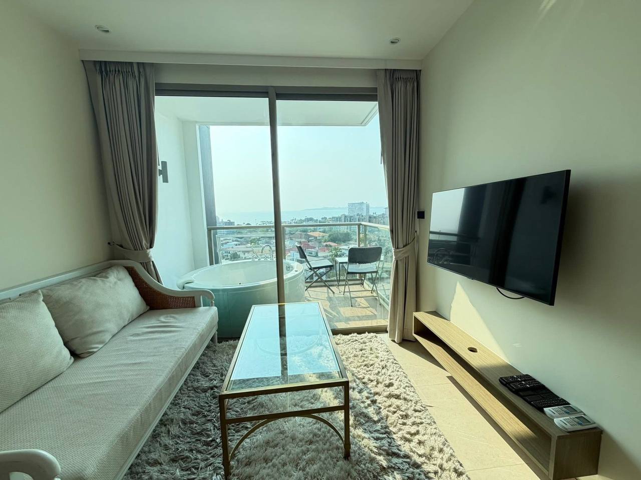 Аренда углового юнита с видом на море