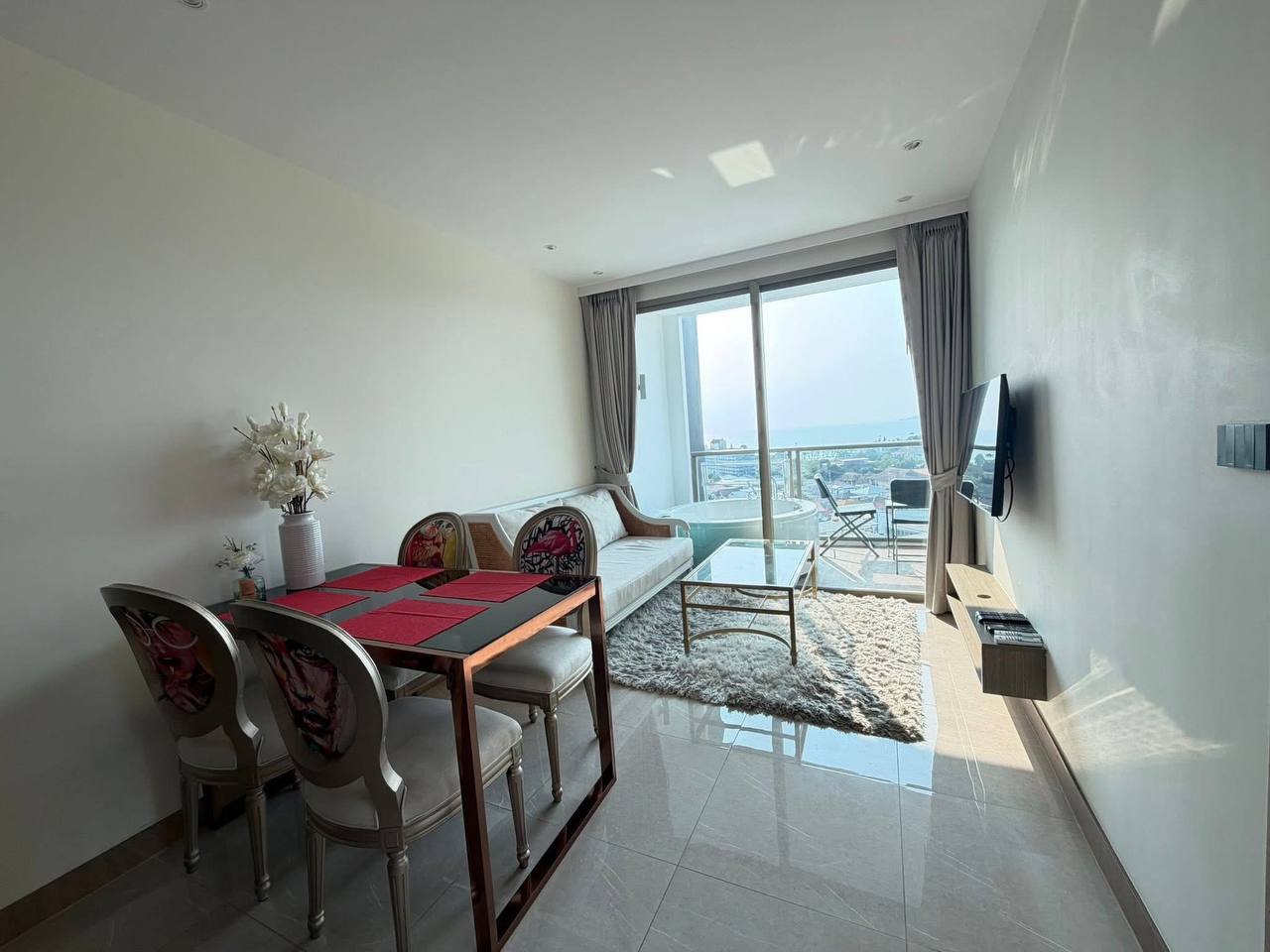 Аренда углового юнита с видом на море