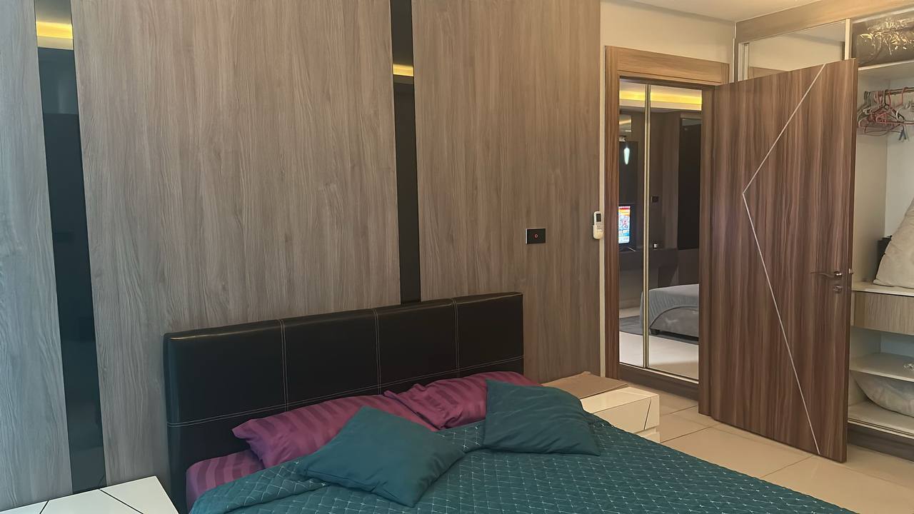 Семейный номер с видом на бассейн