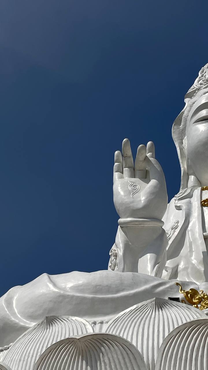 Посещение храма с уникальной архитектурой