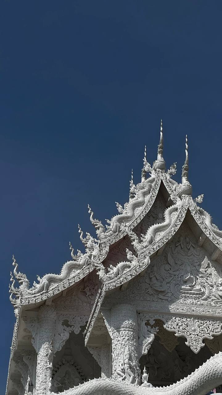 Посещение храма с уникальной архитектурой