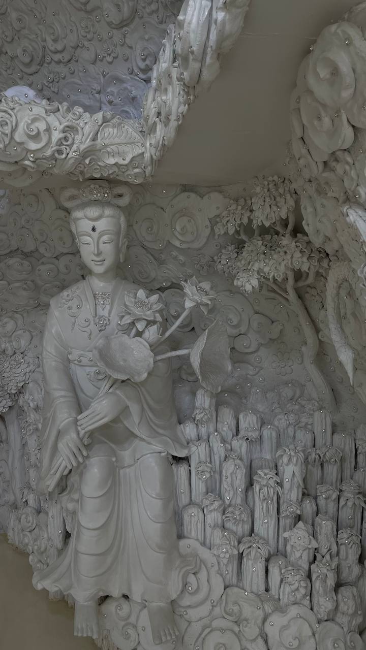 Посещение храма с уникальной архитектурой