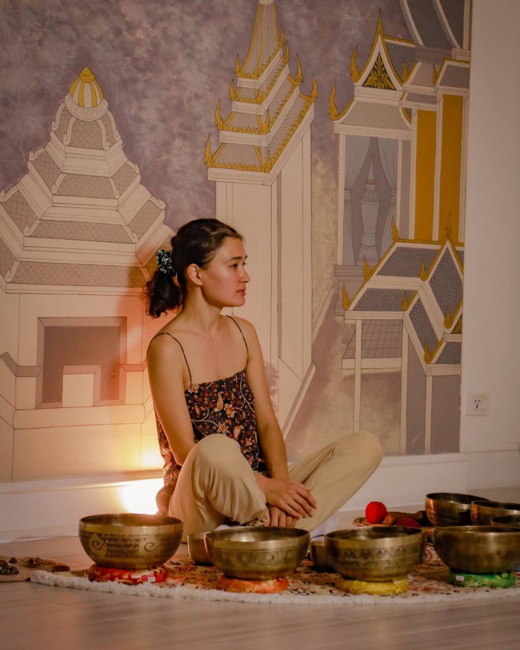 Медитация с поющими чашами