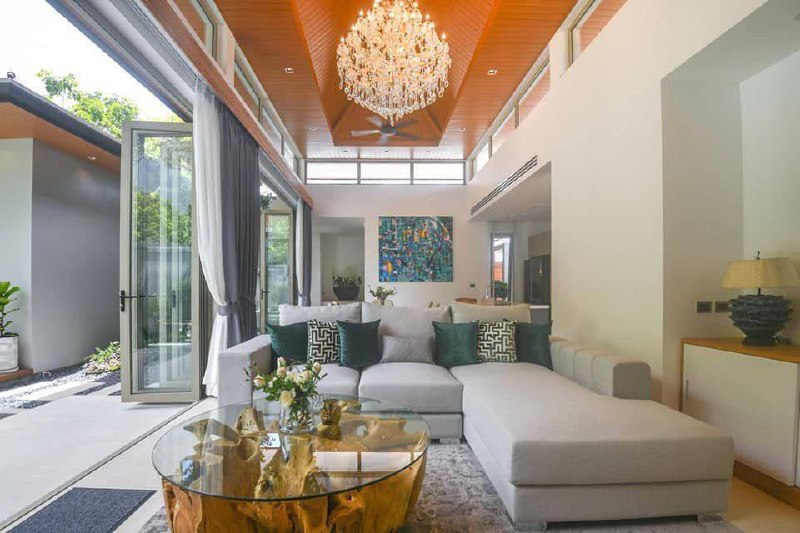 Продажа стильной виллы с бассейном